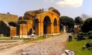 Veduta del teatro e del